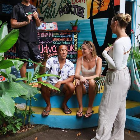 Gili Beach Bum Hostel Gili Trawangan Luaran gambar