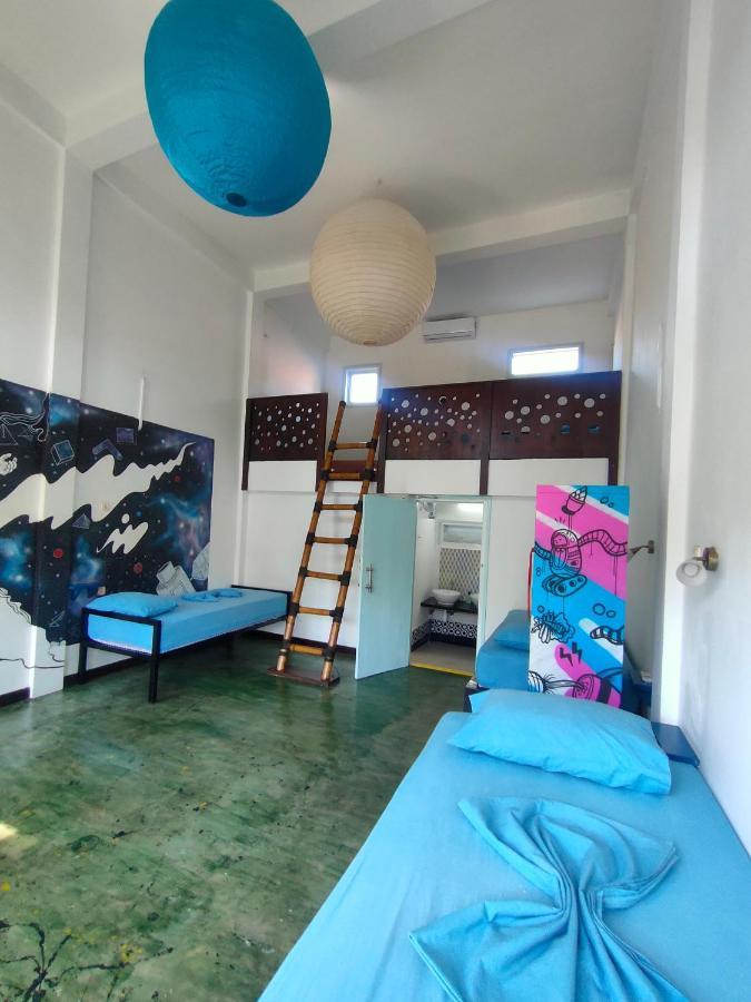 Gili Beach Bum Hostel Gili Trawangan Luaran gambar