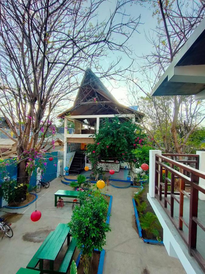 Gili Beach Bum Hostel Gili Trawangan Luaran gambar