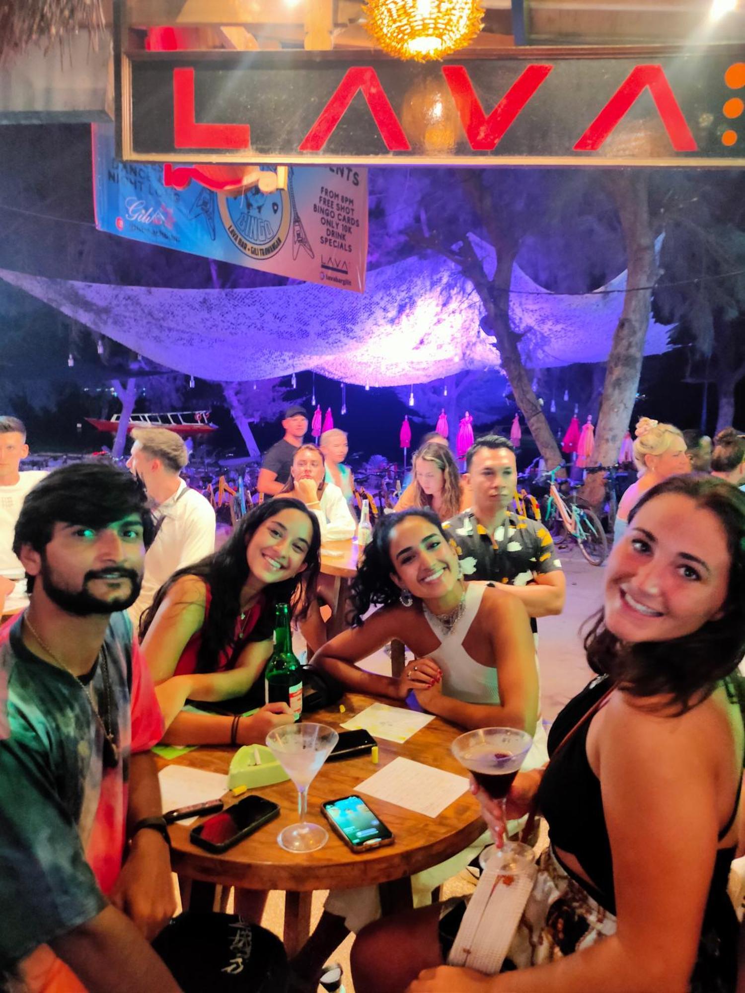 Gili Beach Bum Hostel Gili Trawangan Luaran gambar