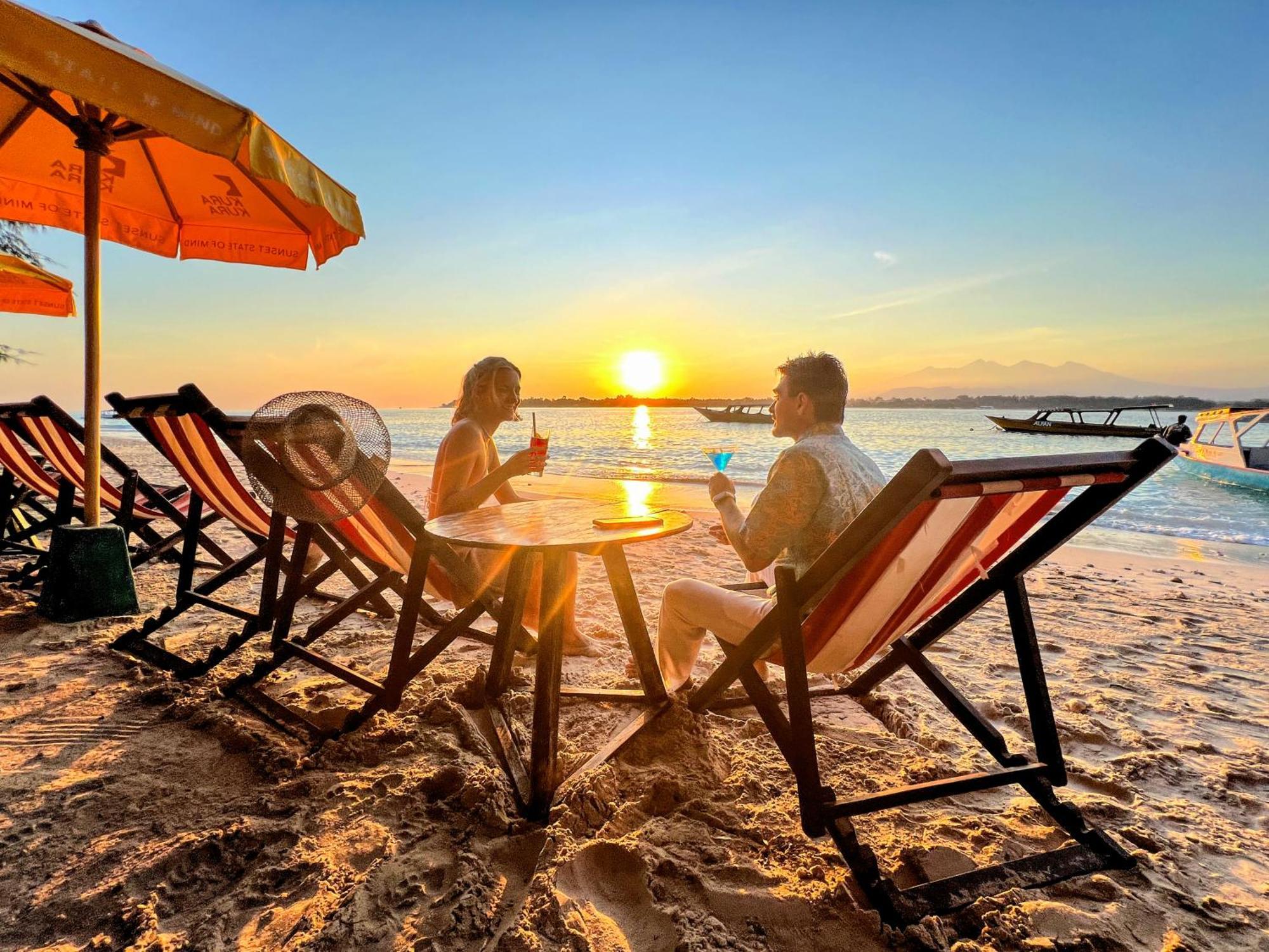 Gili Beach Bum Hostel Gili Trawangan Luaran gambar