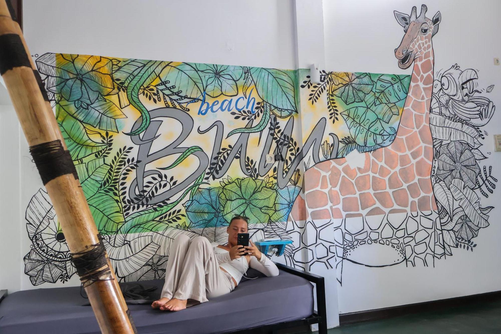 Gili Beach Bum Hostel Gili Trawangan Luaran gambar