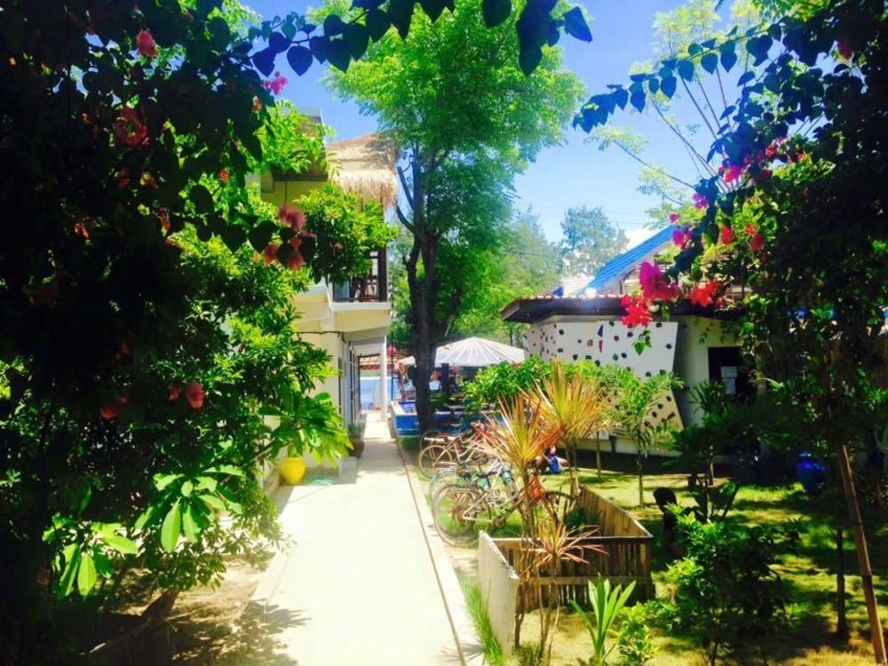 Gili Beach Bum Hostel Gili Trawangan Luaran gambar